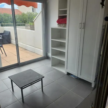 Entier Avec Terrasse