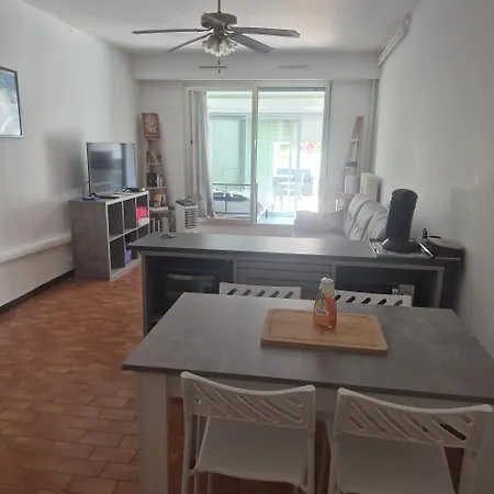Entier Avec Terrasse